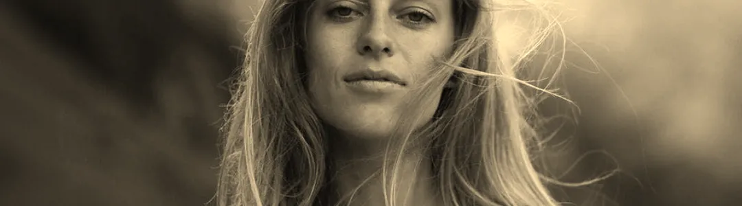 Nora En Pure